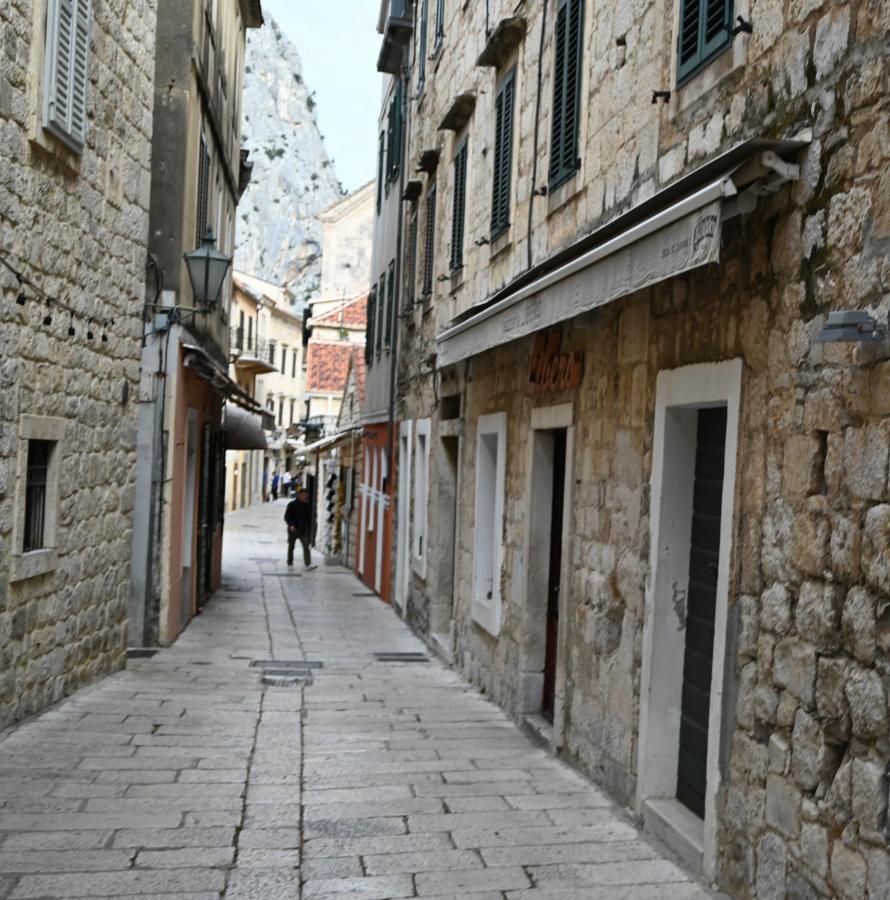 Old Town Apartment Omiš Exterior foto