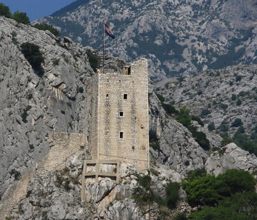 Old Town Apartment Omiš Exterior foto